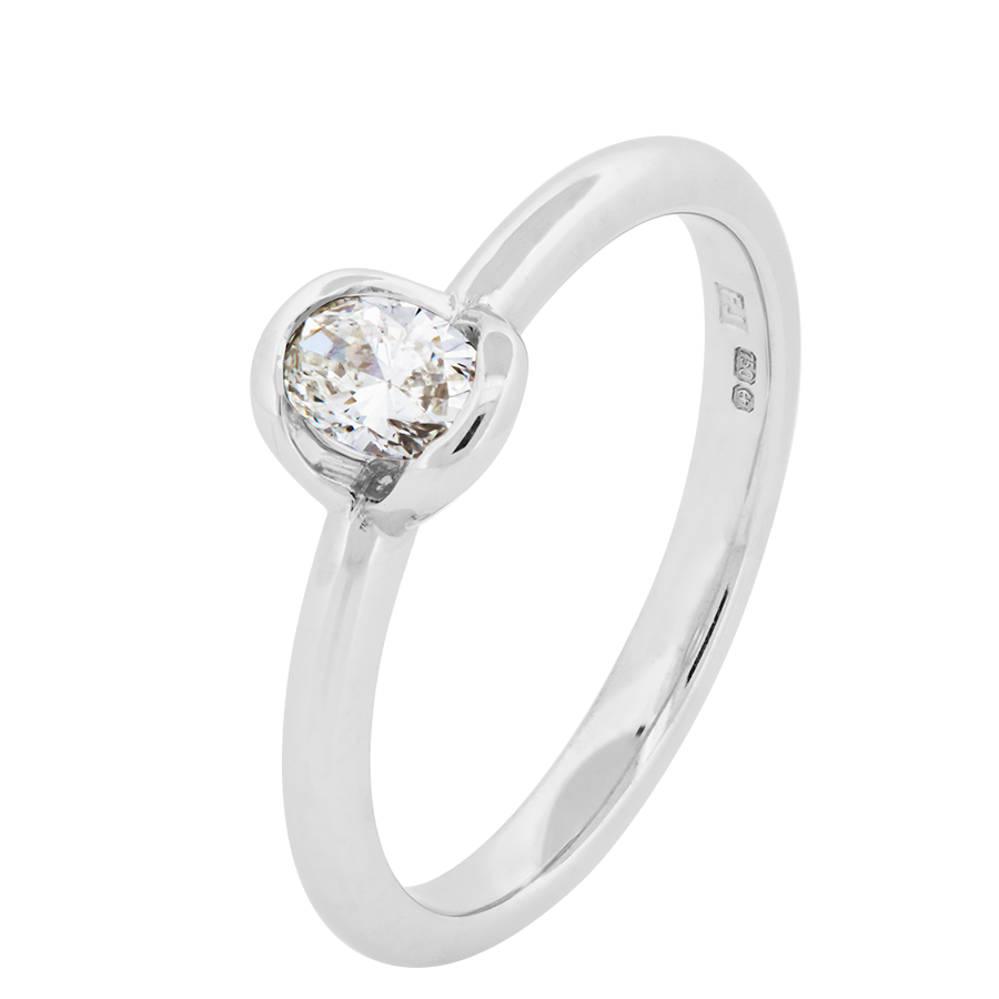 smooth-band-platinum-bezel-set-solitaire